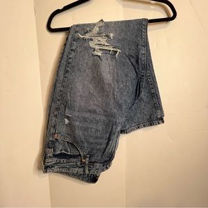 Women’s Gap Universal Slim Boyfriend Ripped Jeans, Size 14/32R,